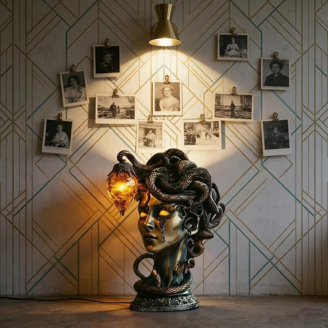 š Medusaās Gaze⢠Handcrafted Gothic Table Lamp