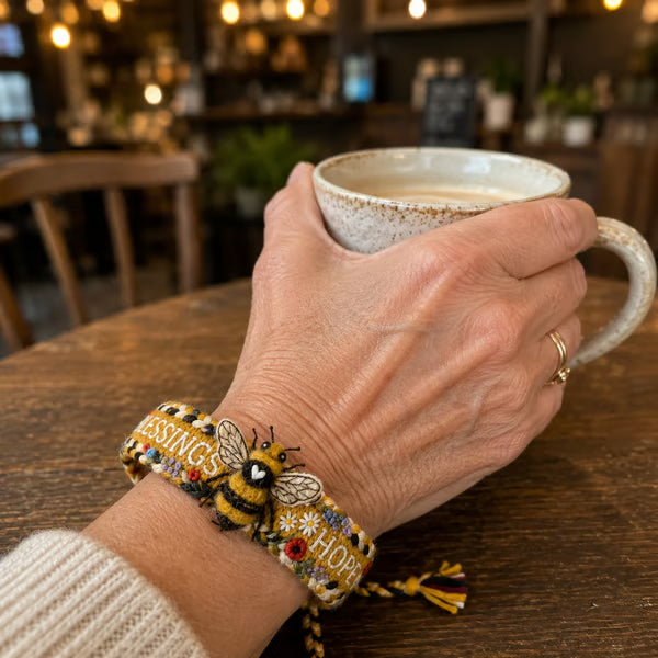 đHandmade Bird/Bees Embroidered Bracelet Collection