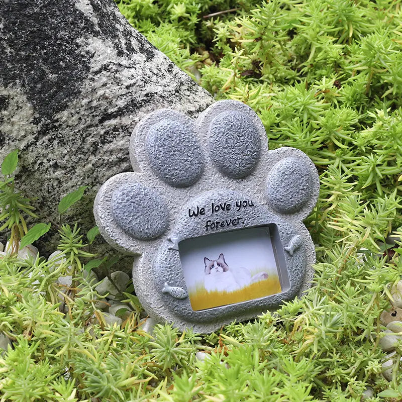 Pet Memorial Stone for Dogs and Cats – A Beautiful Tribute to Keep Their Memory Close Forever
