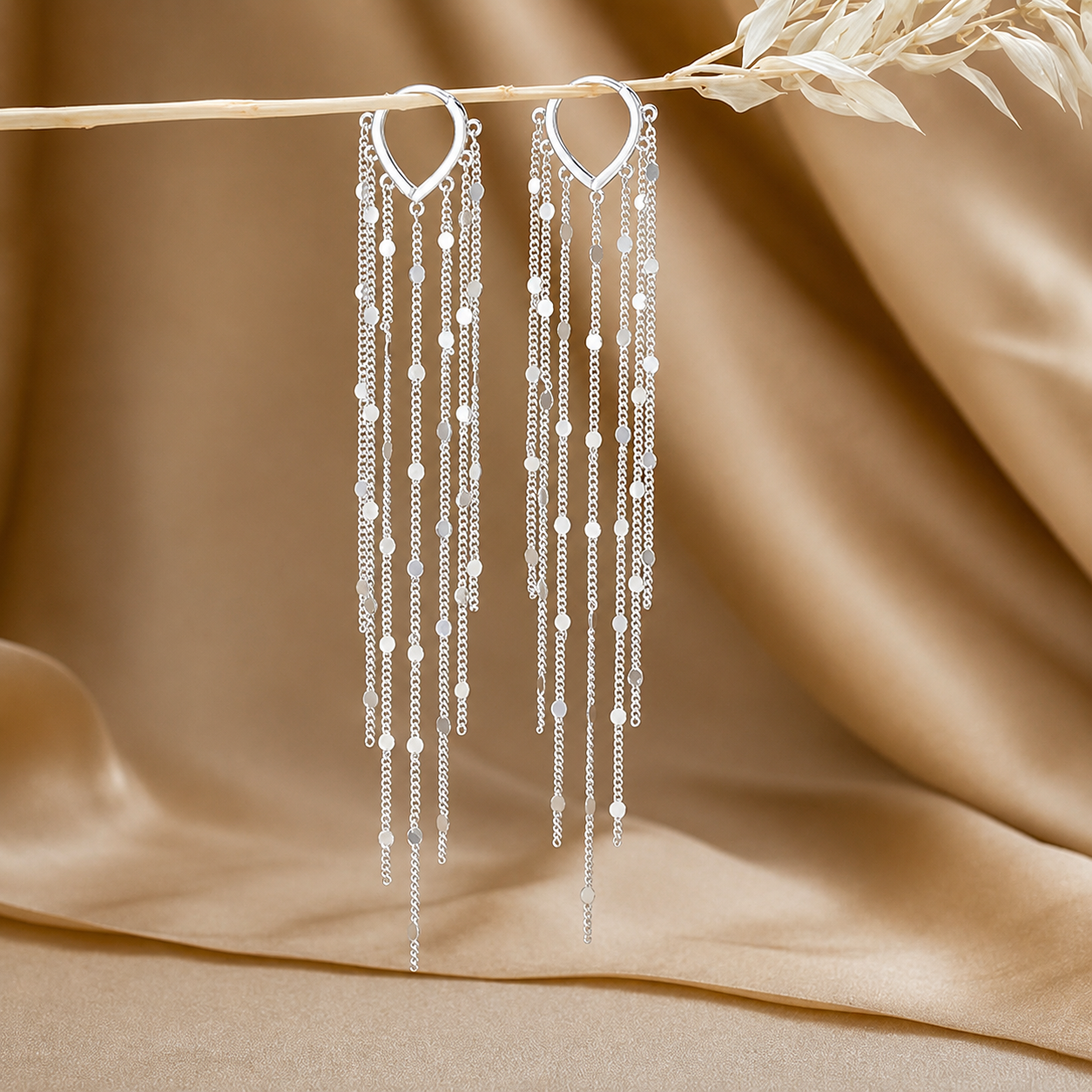 Silver-Tassel